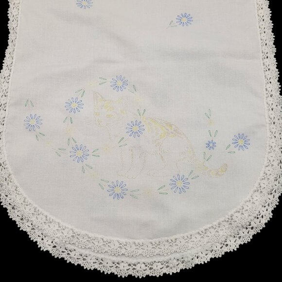Vintage Embroidery Project White Table Runner Cat & Flowers Lace Trim 36" x 12" - Picture 1 of 3